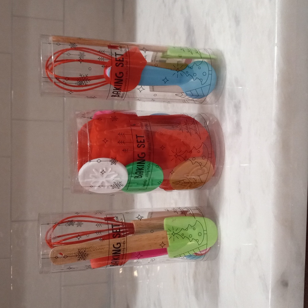 Kid's Baking Set - Picture 3 of 3